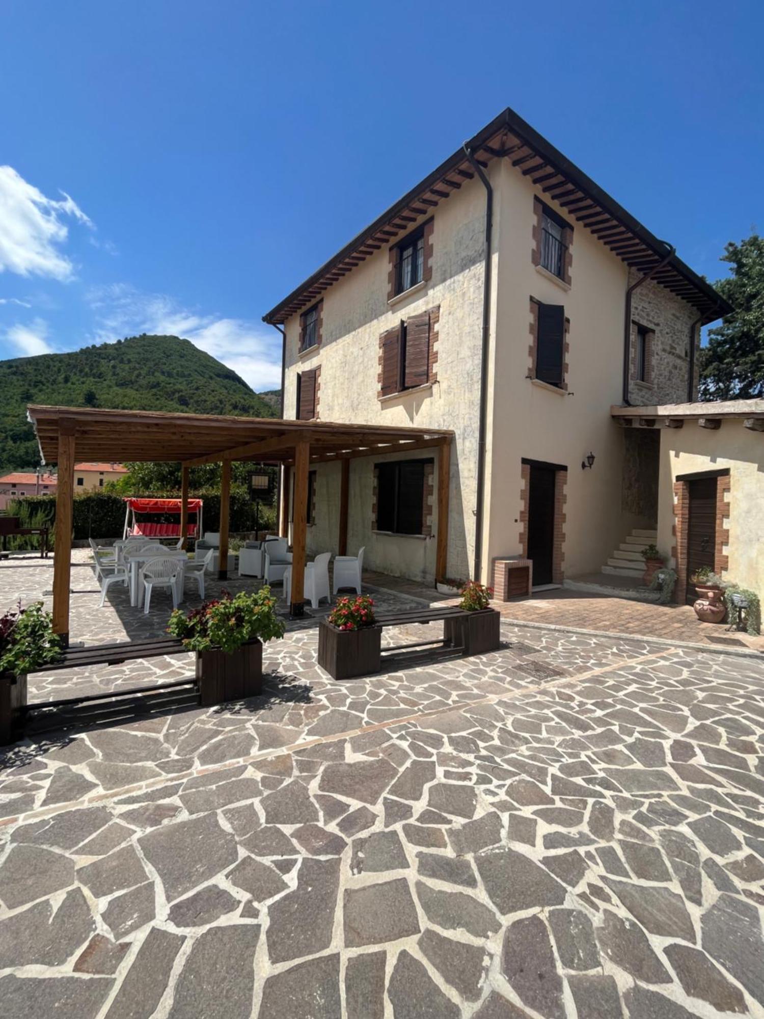 Casa Vacanze Vecchio Frantoio Residenza Moraiolo Spoleto Exterior photo